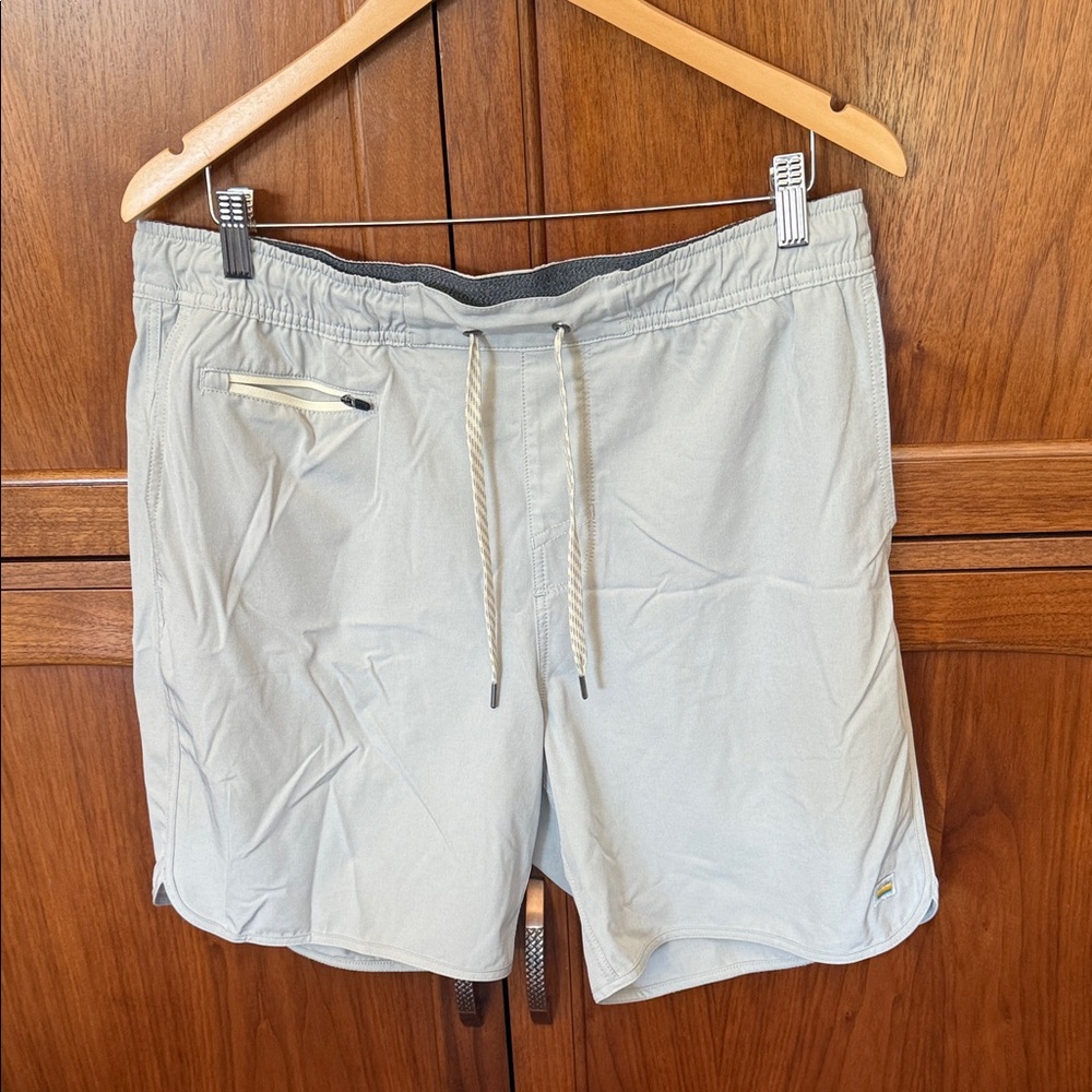 Light Gray Vuori Drawstring Casual Shorts